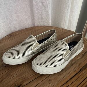 Sperry Platinum Seaside Perforated Slip on